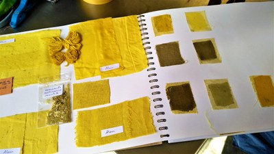 Lauris, Couleur Garance, album dei colori - giallo