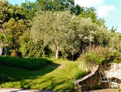 Le Barroux, Mas de la Lause, esterni
