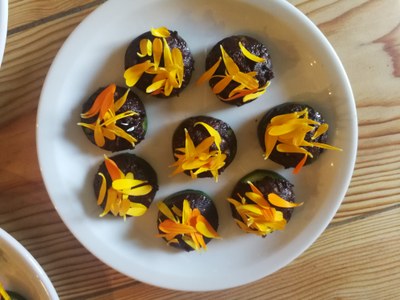 Les Aventurières du Goût, le polpettine con i fiori di calendula sono pronte