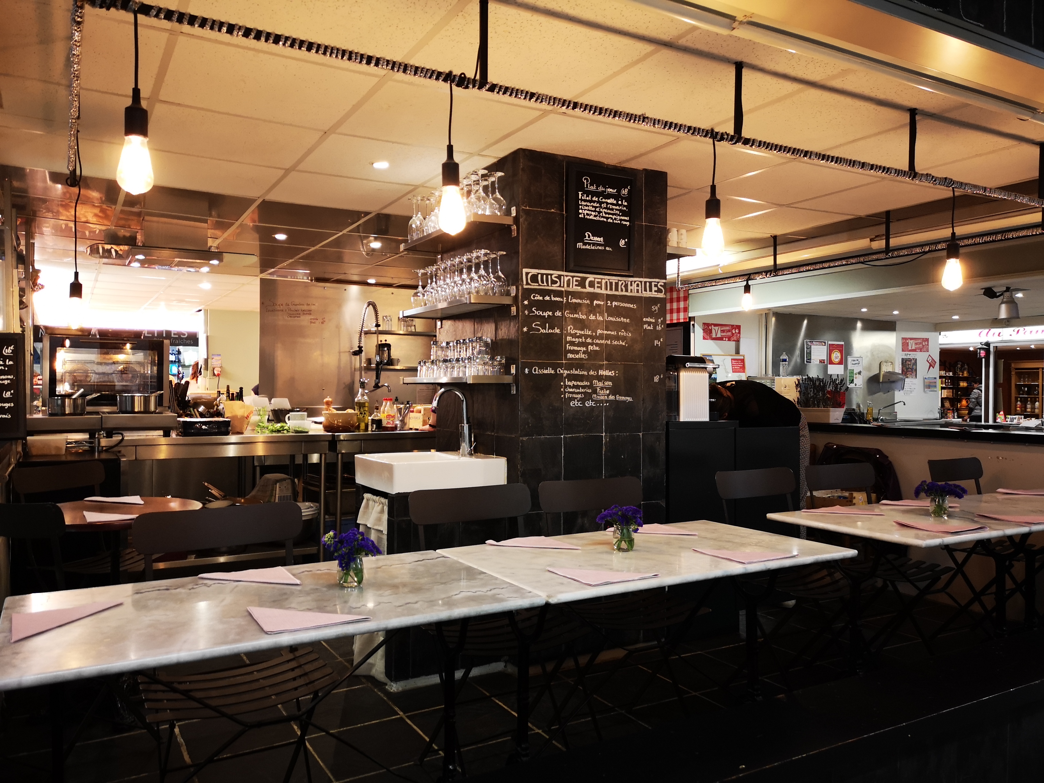 Les Halles di Avignone, uno spazio per pranzare sur place