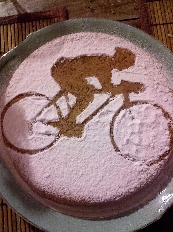 Li Poulidetto - Il dolce benvenuto di Pascal ai ciclisti