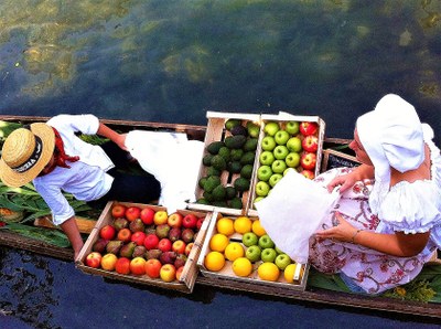 L'Isle-sur-la-Sorgue, mercato galleggiante