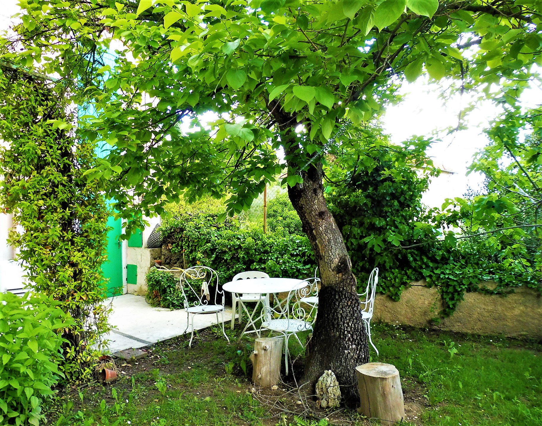 Manosque, Lou Paraïs, un angolo del giardino