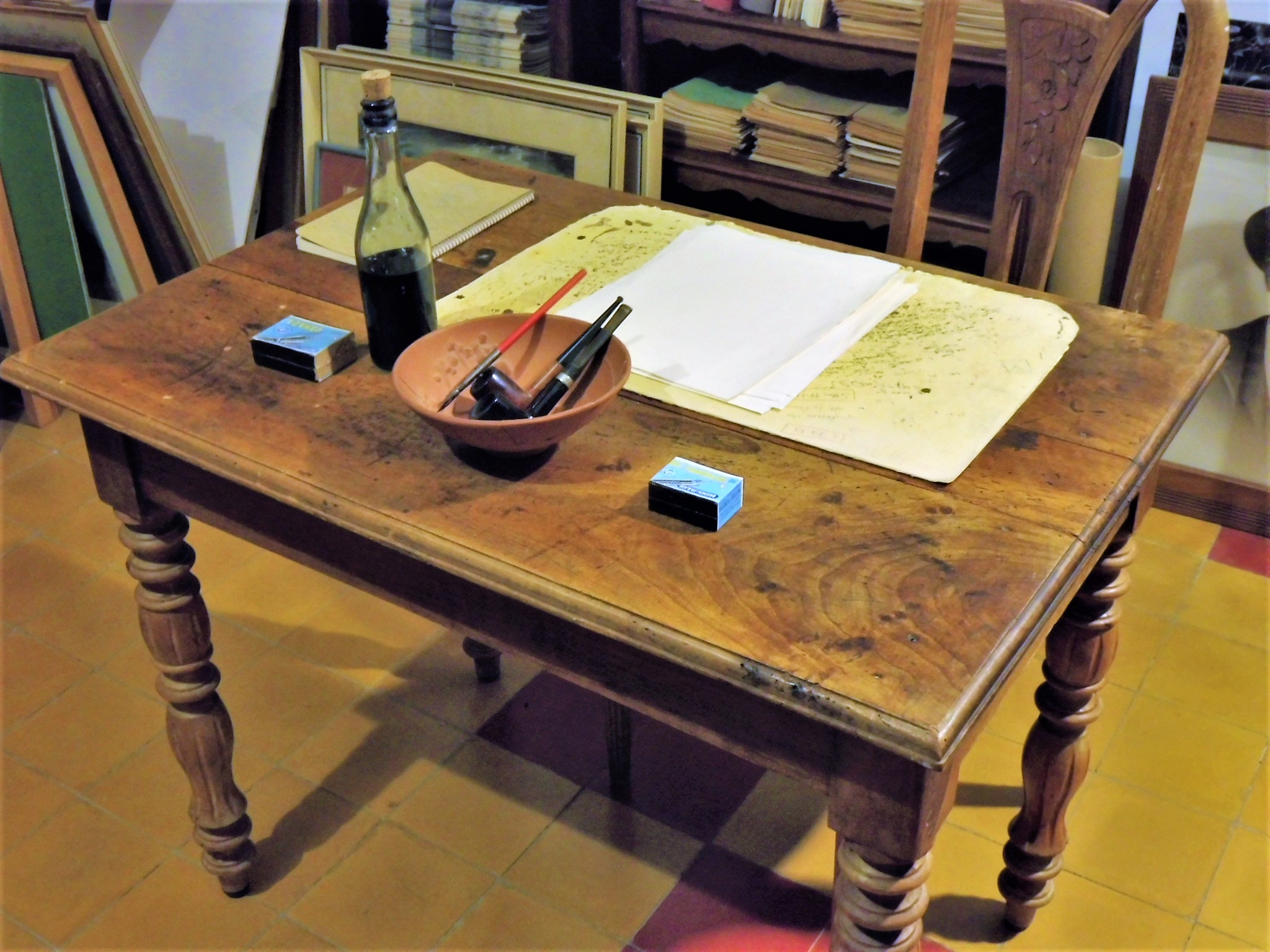 Manosque, Lou Paraïs, una delle scrivanie di Jean Giono