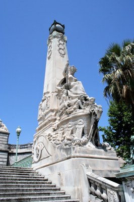 Marsiglia, allegoria femminile lungo la scalinata della Gare Saint-Charles