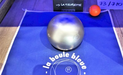 Marsiglia, La Boule Bleue, boccia da pétanque da competizione