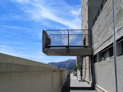 Marsiglia, La Cité radieuse, balcone sporgente sul tetto