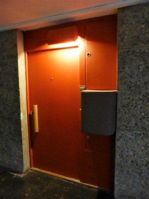 Marsiglia, La Cité radieuse, la porta colorata di un appartamento