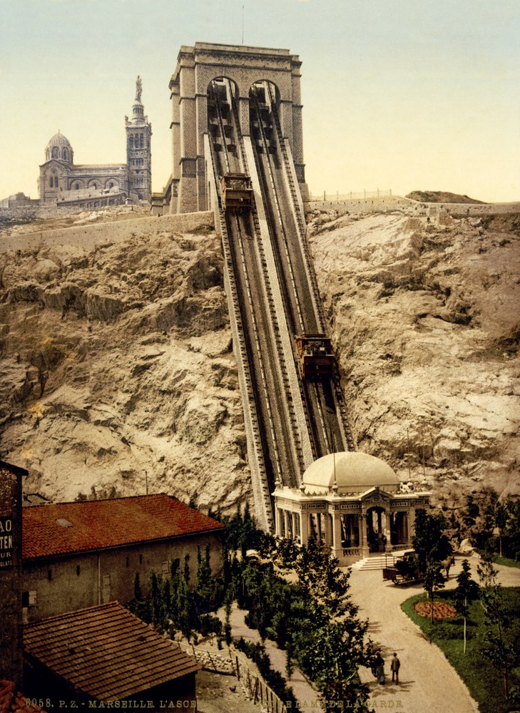 Marsiglia, la funicolare e Notre-Dame de la Garde