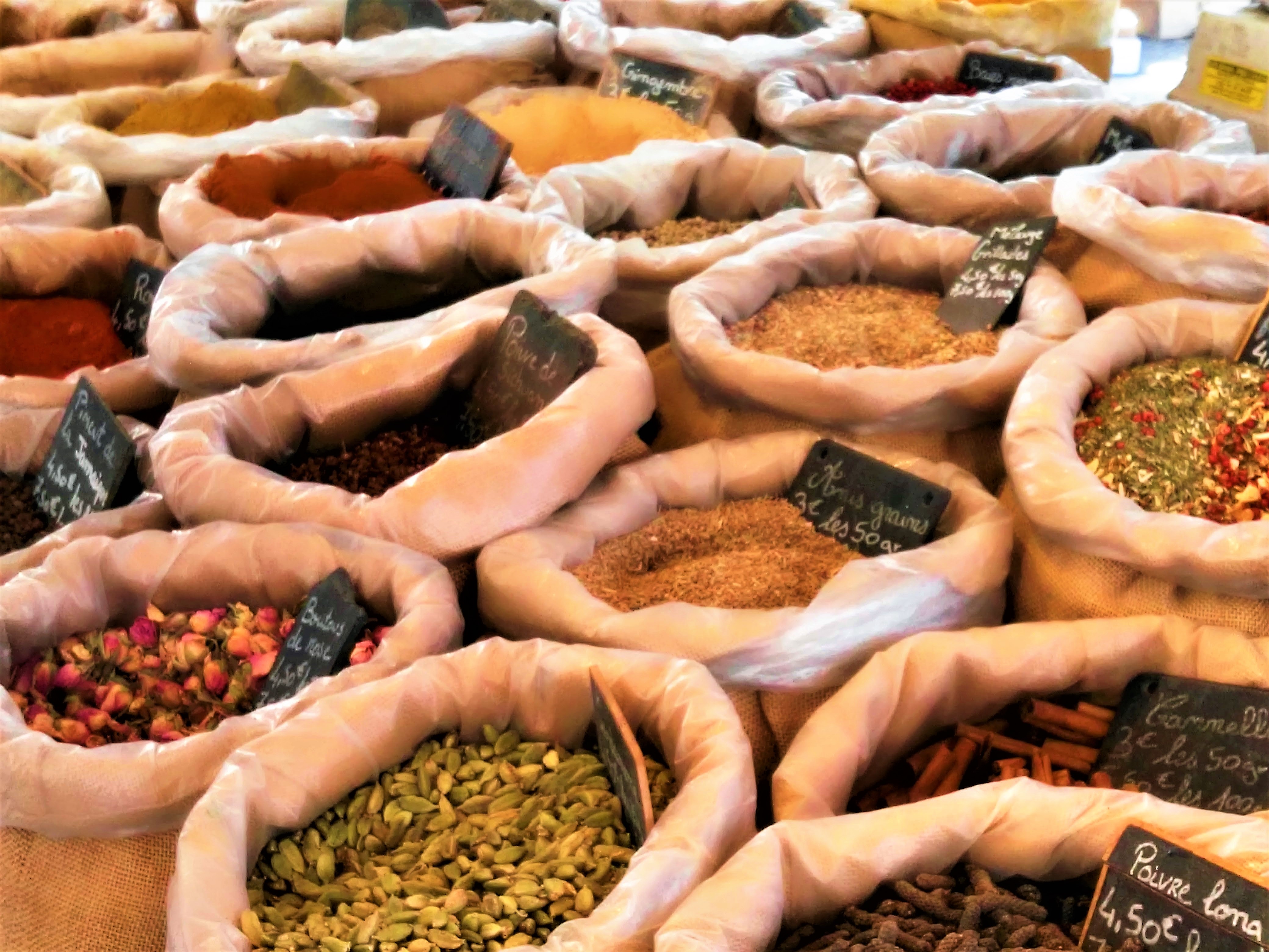 Mercato provenzale - Le spezie