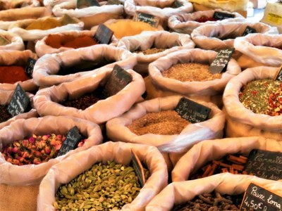 Mercato provenzale - Le spezie