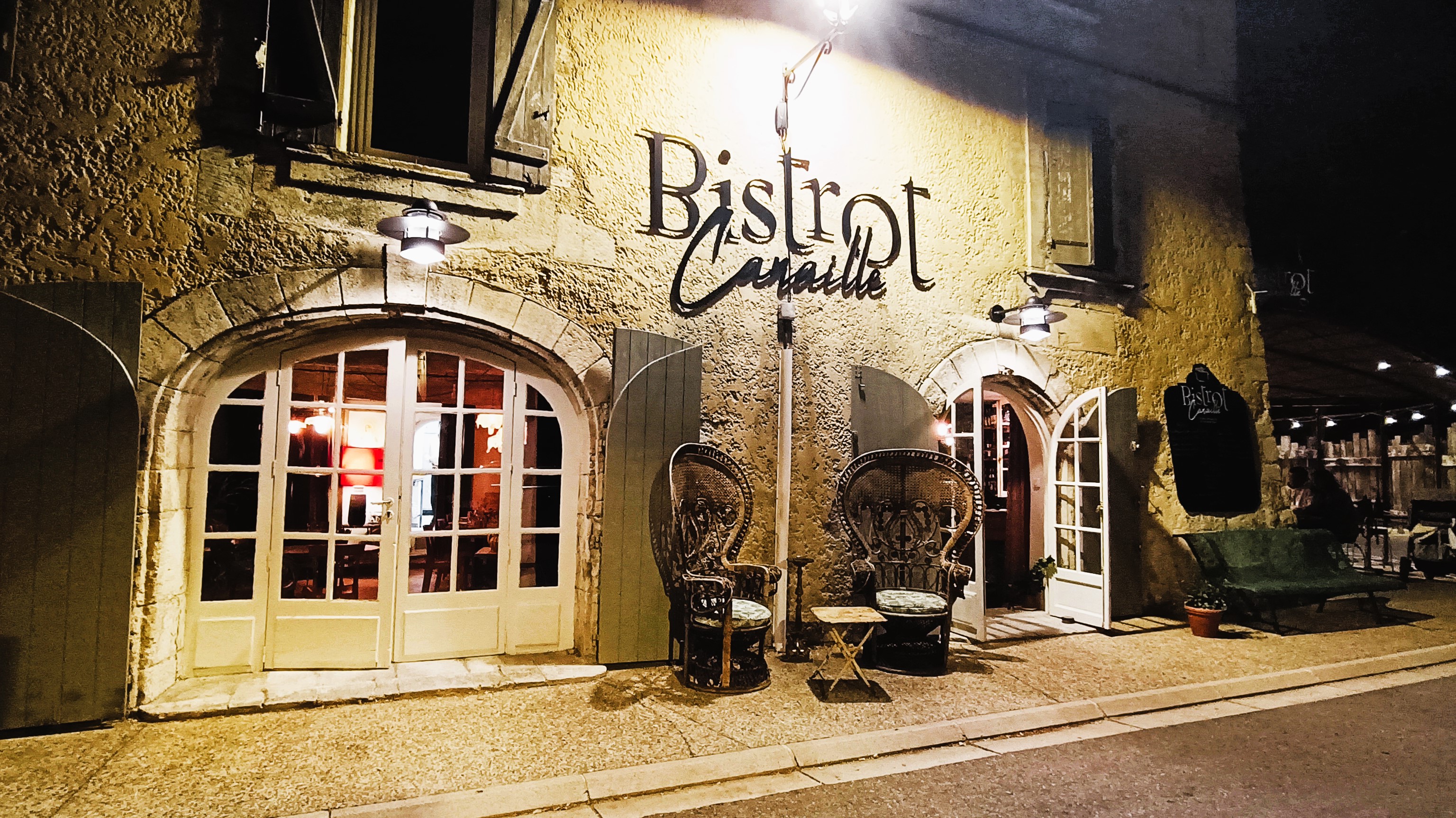 Mollegès, Bistrot Canaille, esterno