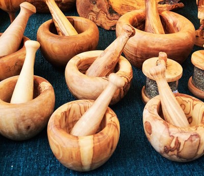 Mortai provenzali di legno di ulivo
