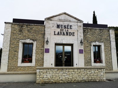 Musée de la Lavande in una casa in pietra ottocentesca