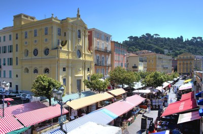 Nizza, corso Saleya - Foto: © A. Issock, OTC Nice