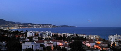 Nizza, l'ora blu vista dal cielo
