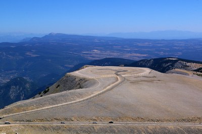 Paesaggio lunare sul Mont Ventoux