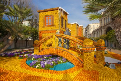 Scenografia di agrumi a Mentone