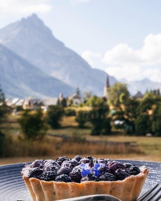 Serre Chevalier Vallée Briançon, la torta ai mirtilli © Paul Brechu