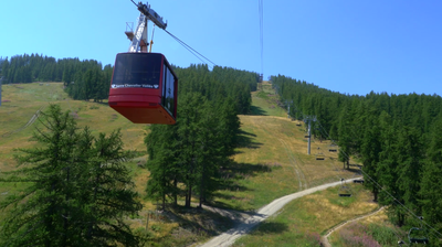 Serre Chevalier Vallee Briançon, verso l'alta quota in teleferica © BlueMaxMedia