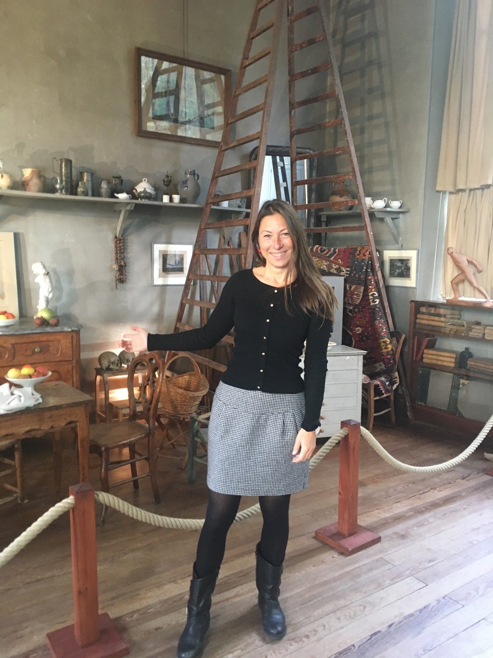 Sonia Gonzini nell'atelier di Cezanne