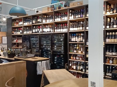 Tolone, les Halles Bitoki, l'enoteca