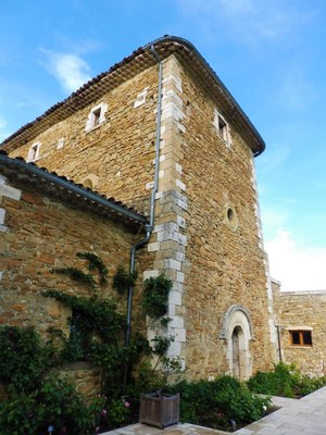 Uno degli edifici di Valsaintes