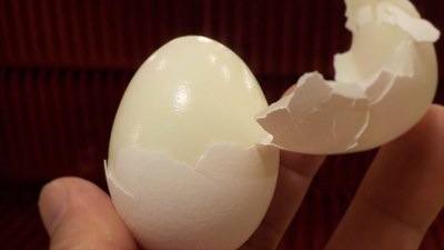 Uovo sodo, indispensabile per l'insalata nizzarda