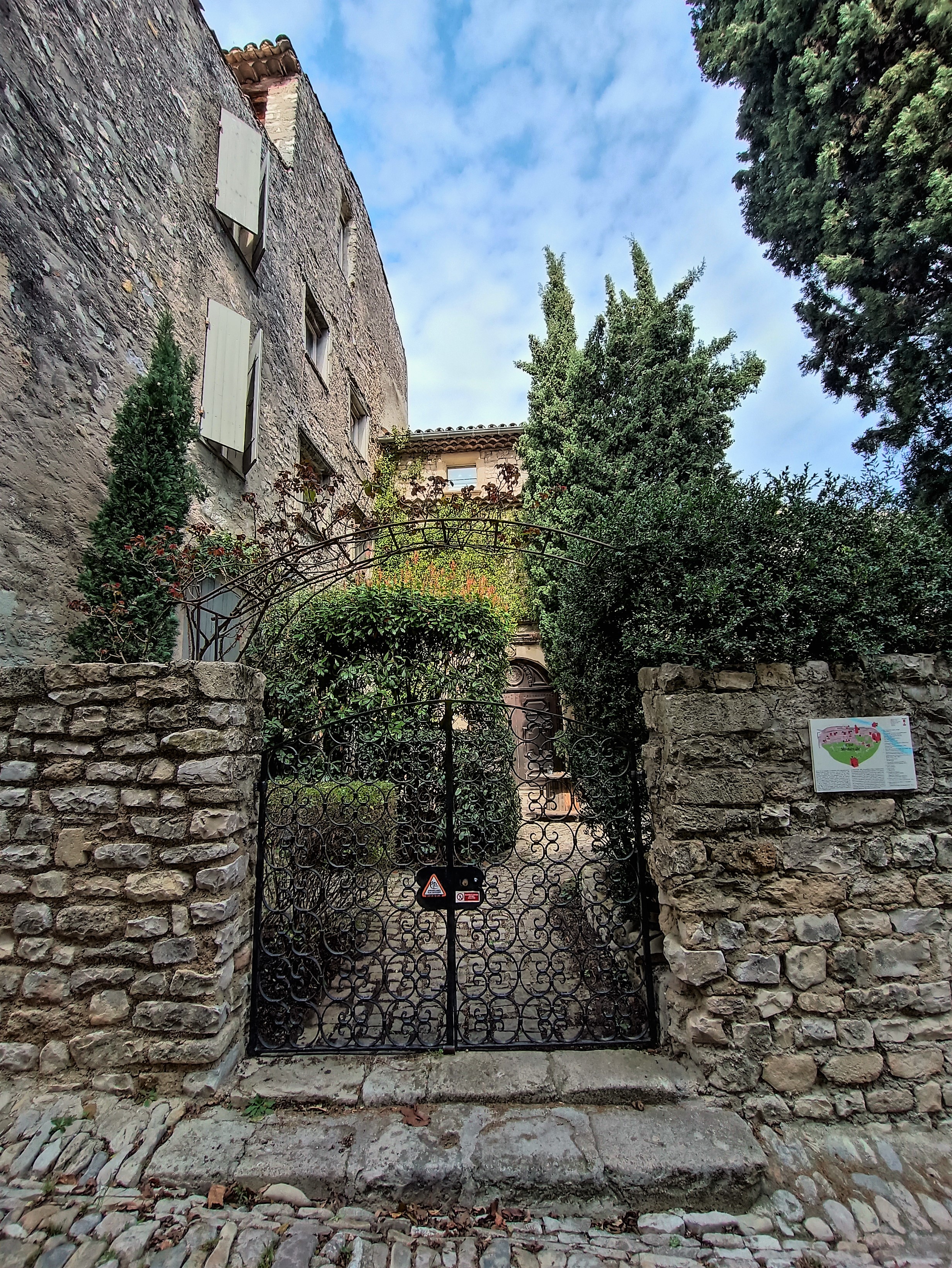 Vaison-la-Romaine, giardino