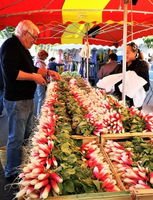 Vaison-la-Romaine, i rapanelli, prefetti crudi con l'apéro
