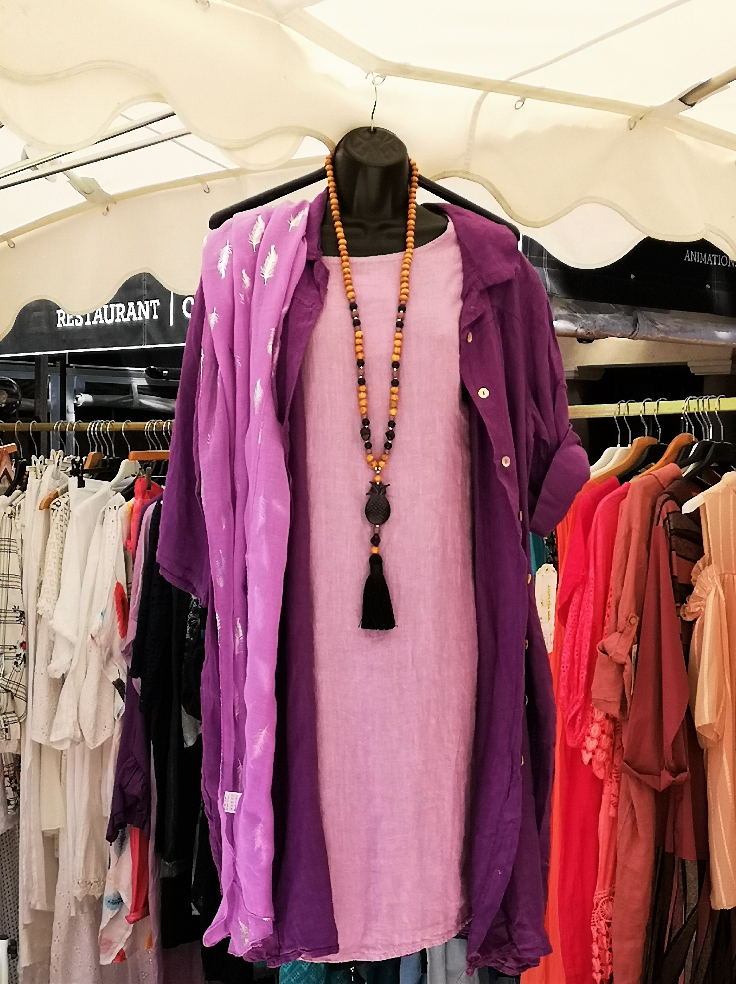Vaison-la-Romaine, un tocco di viola al mercato