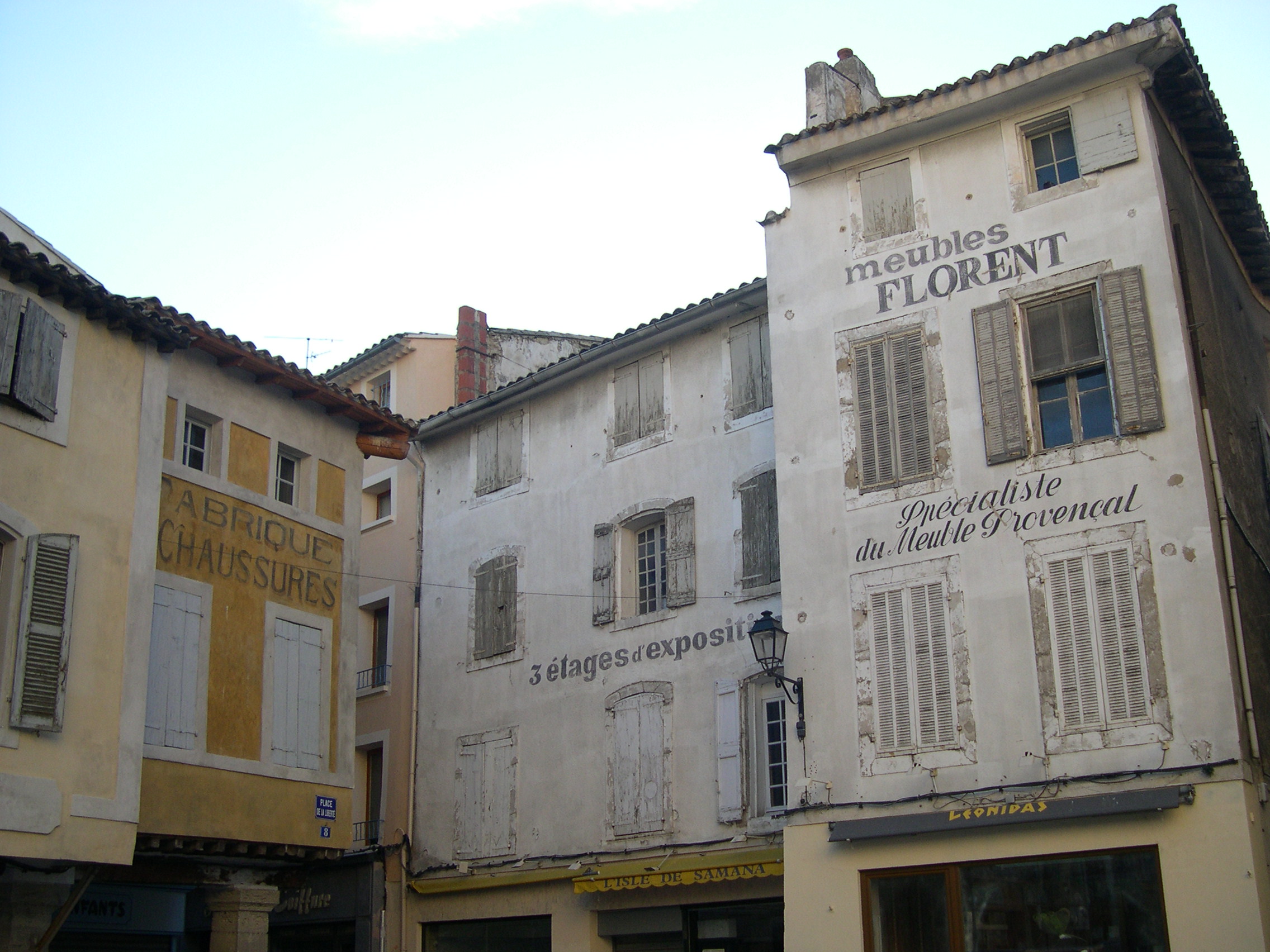 Villaggio provenzale, vecchie case - Foto: redazione